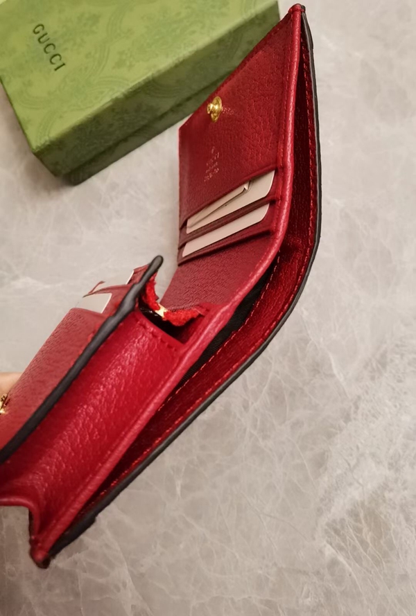 グッチ財布 レプリカ角部分ディテール